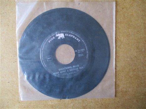 a4937 shocking blue - never marry a railroad man - 0