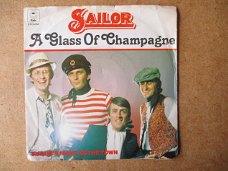 a4950 sailor - a glass of champagne