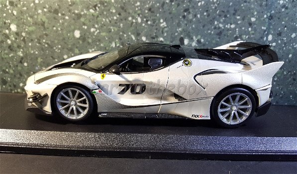 Ferrari FXX-K Evo #70 2018 wit 1:18 Bburago B057 - 0