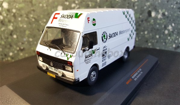 VW LT45 LWB SKODA MOTORSPORT 1:43 Ixo V768 - 1