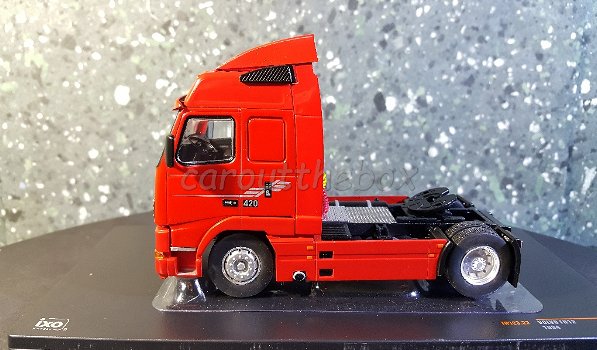 Volvo FH12 1994 rood 1:43 Ixo V769 - 0