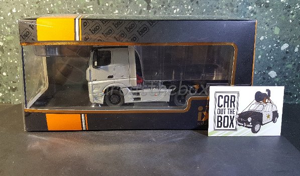 Mercedes-Benz Actros MP4 grijs 1:43 Ixo V770 - 4