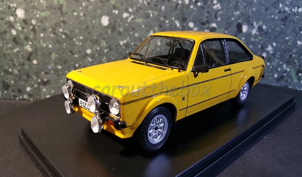 Ford Escort MK II 1600 sport geel 1:24 Whitebox WB76 - 1