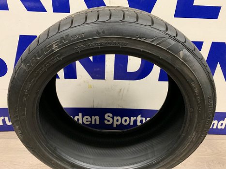 2x Kumho autobanden 235/45/19 *NIEUW* - 1