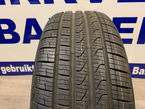 2x Pirelli autobanden ALL Season 225/40/19 *NIEUW* - 1