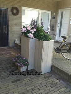 Bloembakken, plantenbakken en pilaren van steigerhout!