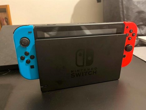 Nintendo Switch - 0