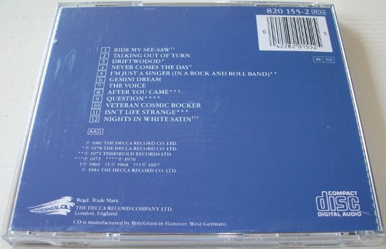 CD *** THE MOODY BLUES *** Voices In The Sky - 1