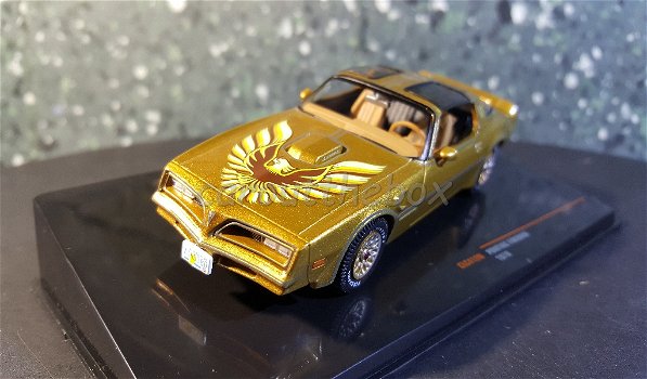 Pontiac Firebird Trans Am Gold 1:43 Ixo V802 - 1