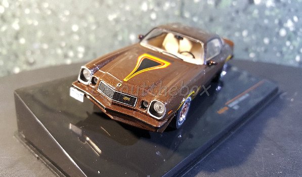 Chevrolet Camaro Z28 1977 bruin 1:43 Ixo V803 - 1