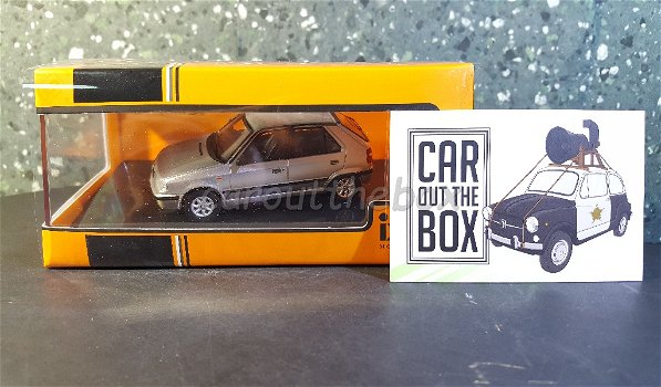 Skoda Felicia 1998 grijs 1:43 Ixo V804 - 4