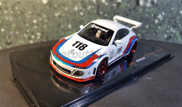 Porsche 911 (997)RWB wit 1:43 Ixo V808 - 1