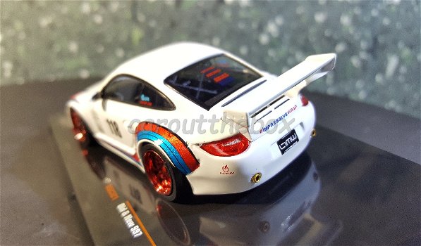 Porsche 911 (997)RWB wit 1:43 Ixo V808 - 2