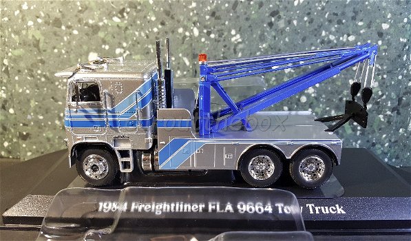 Freightliner FLA 9964 1984 grijs 1:43 Greenlight - 0