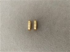 Kleine gouden vierkante klaver logo rvs hoop oorbellen