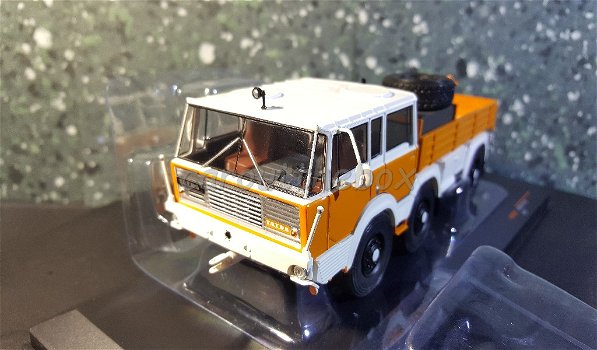 Tatra 813 6x6 1968 Oranje 1:43 Ixo V817 - 1