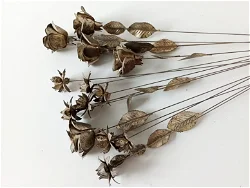 Kunstige bos bloemen van metaal