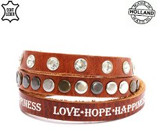 Lederen armband BROWN met tekst love hope happiness en ronde studs