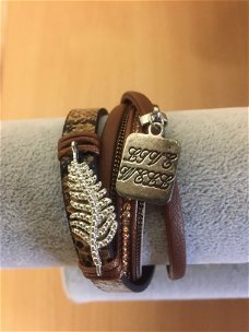 Wikkelarmband met blad strass bruin