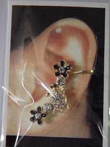 Earcuff zwart bloem strass