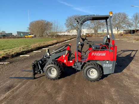 PACAM kniklader minishovel LF vanaf 22000 Euro - 0