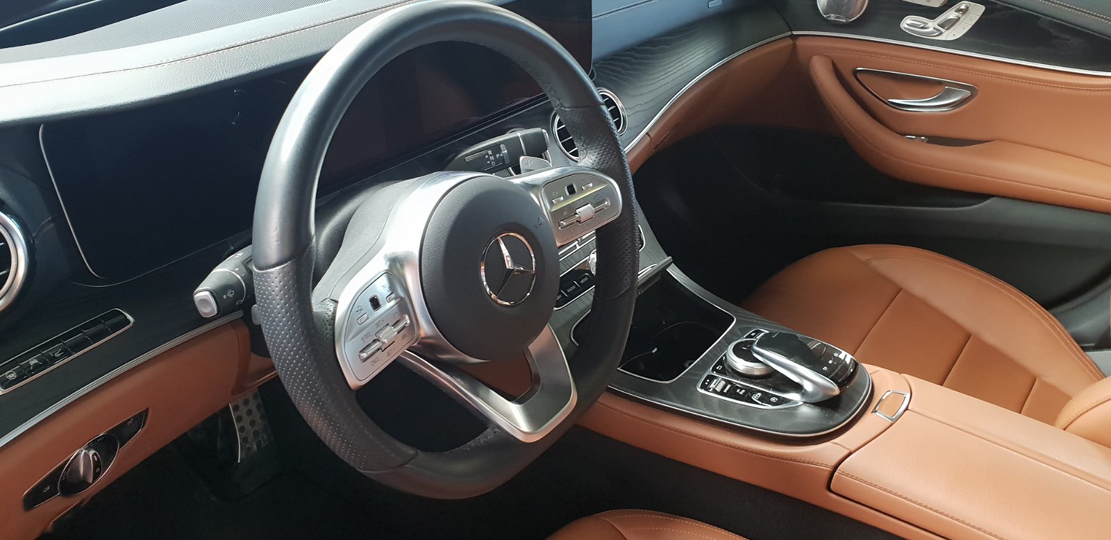 Unieke Mercedes E 300 AMG line intern en extern 2.0 moter - Afbeelding 2