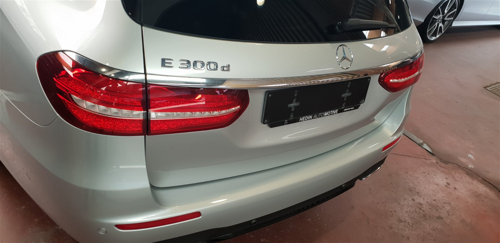 Unieke Mercedes E 300 AMG line intern en extern 2.0 moter - Afbeelding 4