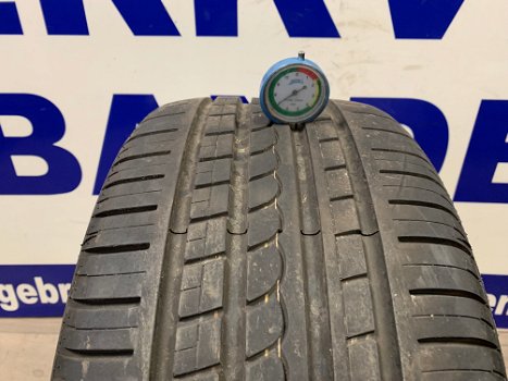 2x Pirelli zomer autobanden 235/40/18 - 1