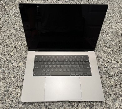 Gloednieuwe Apple MacBook Pro 16-inch M1 Max - 0