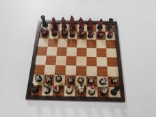  schaakspel, met christelijke stukken 