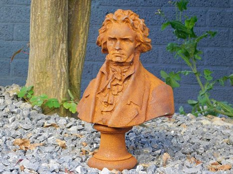 Beethoven,tuinbeeld - 2