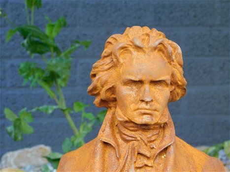 Beethoven,tuinbeeld - 3