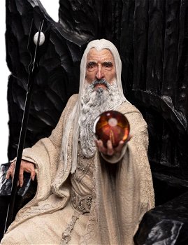 Weta LOTR Saruman the White on Throne - 0