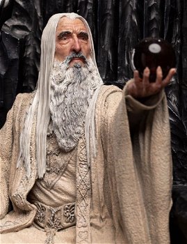 Weta LOTR Saruman the White on Throne - 3