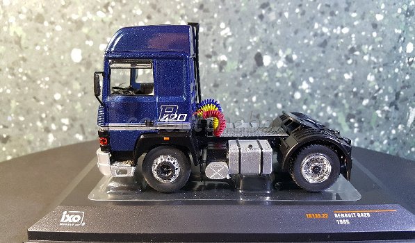 Renault R420 1986 blauw 1/43 Ixo V826 - 0