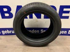 2x Kumho zomer autobanden 215/45/16 p/st €75,-