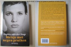 365 - Meisje met de negen pruiken - Sophie van der Stap