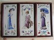 Borduur patronen: Vrouwen in blauwe, roze en paarse jurken - 0 - Thumbnail