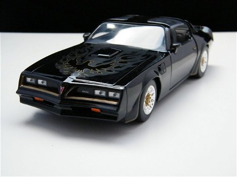 Pontiac Firebird – Fast and Furious 4 en 5 – Jada Toys modelauto 1:24 - 2