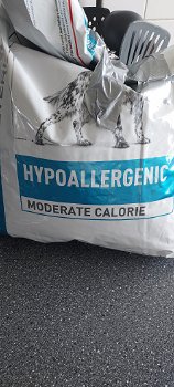 Royal canin hypoallergenic moderate calorie - 1