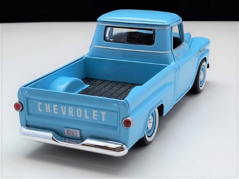 modelauto Chevrolet Fleetside Apache Pickup Truck – Motormax 1:24 - 3