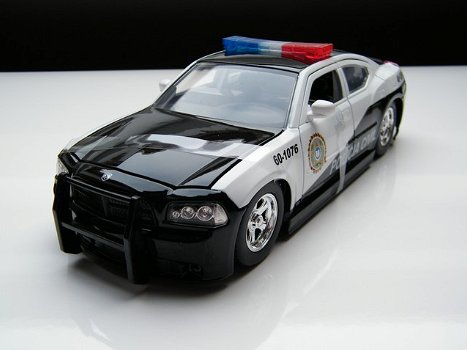 Nieuw modelauto Dodge Charger Police – Fast and Furious – Jada Toys 1:24 - 2