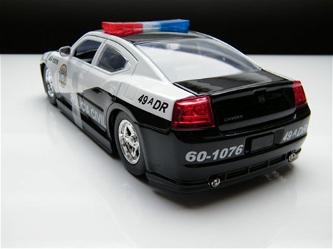 Nieuw modelauto Dodge Charger Police – Fast and Furious – Jada Toys 1:24 - 4