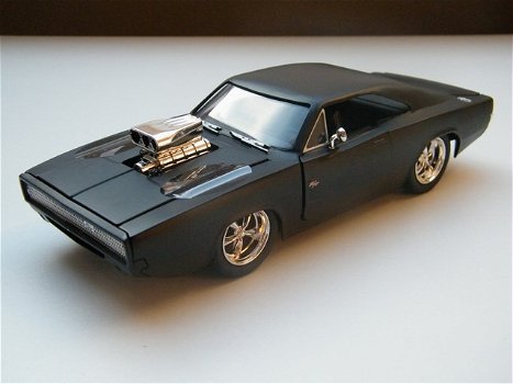 Schaal Film auto Dodge Charger Fast and Furious 7 – Jada Toys 1:24 - 1