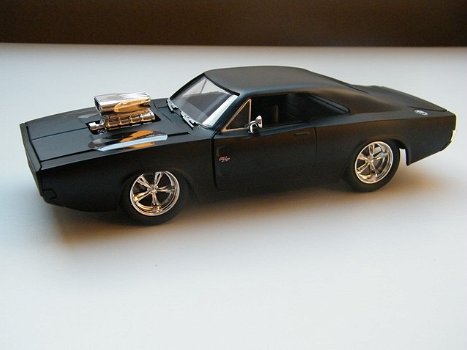 Schaal Film auto Dodge Charger Fast and Furious 7 – Jada Toys 1:24 - 2