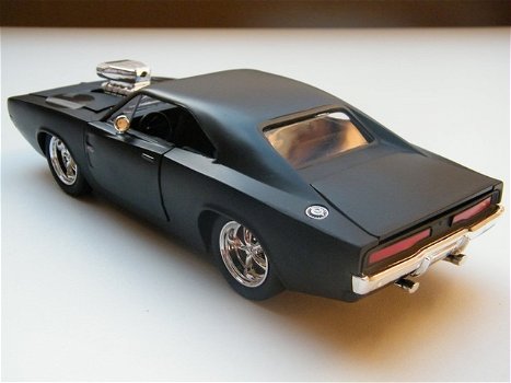 Schaal Film auto Dodge Charger Fast and Furious 7 – Jada Toys 1:24 - 4