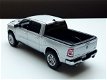 schaal model dodge ram crew cab laramie 2019 – zilver 1:27 19 cm lang - 6 - Thumbnail