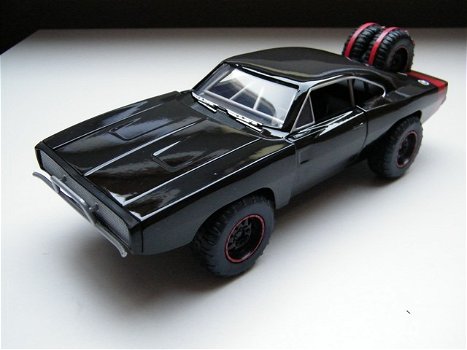 Nieuw Film auto Dodge Charger – Fast and Furious 7 – Jada Toys 1:24 - 0