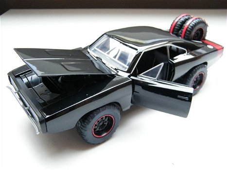 Nieuw Film auto Dodge Charger – Fast and Furious 7 – Jada Toys 1:24 - 6