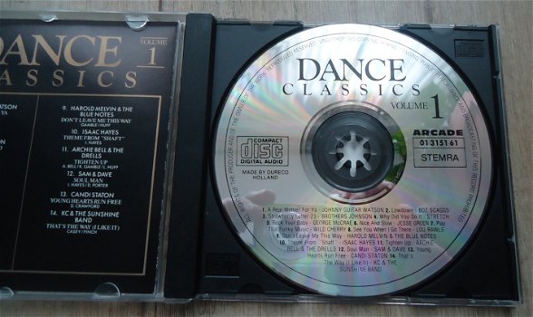 De originele verzamel-CD Dance Classics Volume 1 van Arcade. - 2